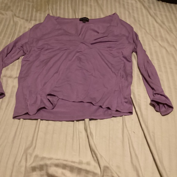 Bay studio purple top - Picture 3 of 3
